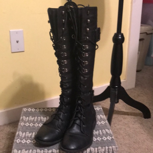 JustFab Shoes - Gently used Tall black boots